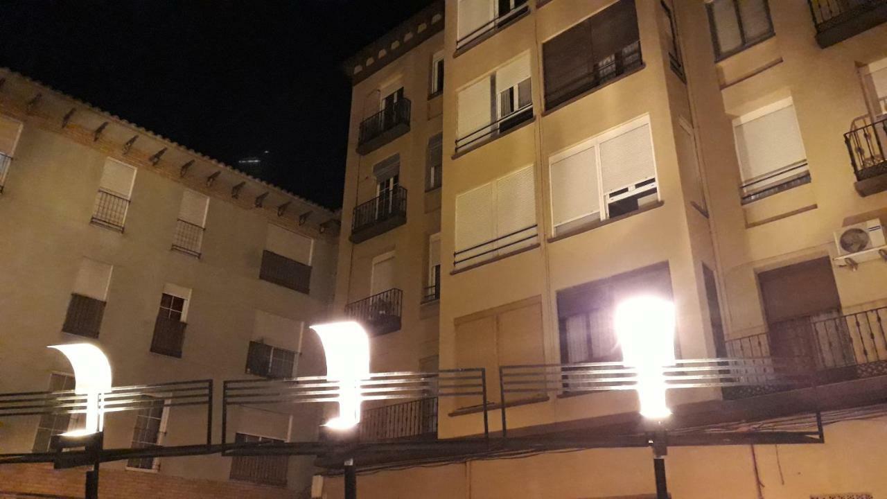 Apartamento Manuela Sancho Apartment Сарагоса Екстериор снимка