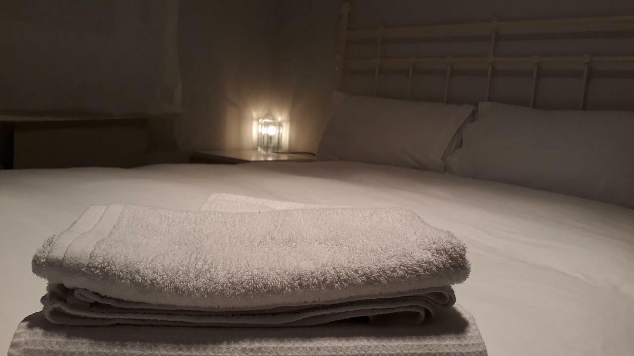 Apartamento Manuela Sancho Apartment Сарагоса Екстериор снимка